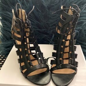 Cute Heeled Sandal!!